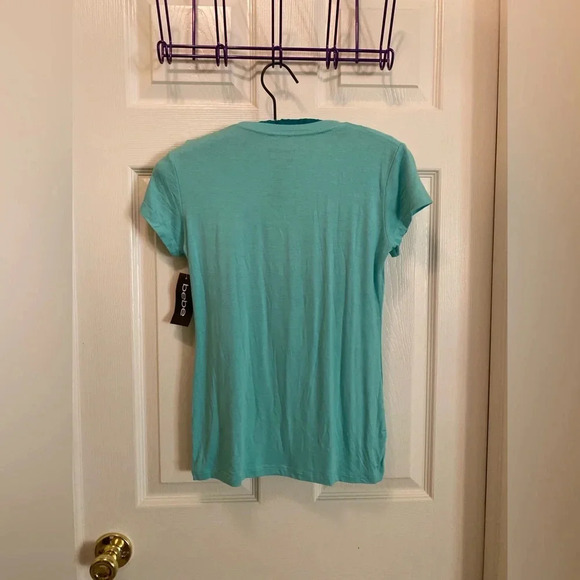 Bebe pineapple tee shirt NWT - Picture 5 of 6